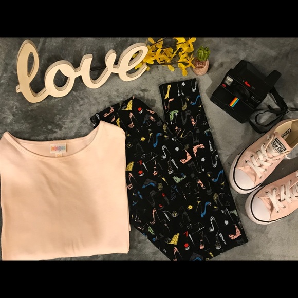 SALE!👠SHOE LOVER-LuLaRoe Leggings & Pink Tunic!💗 - Picture 1 of 8